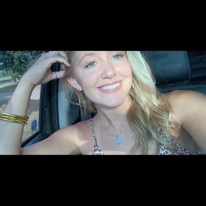 Meet your Posher, Leah